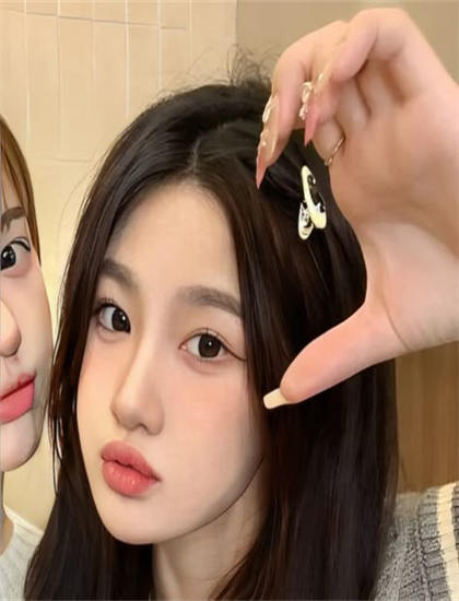 爱奇艺会员免费试用_暗格里的秘密电视剧免费观看24集泄露版_美女露出粉嫩小奶头在视频